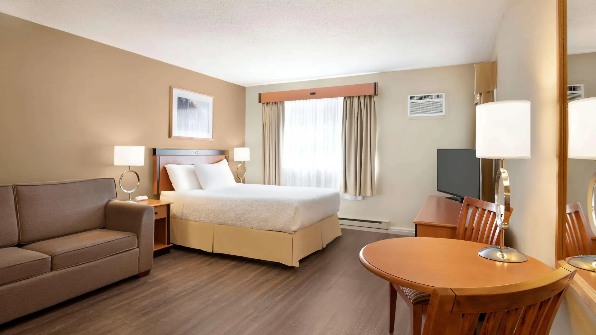 Days Inn By Wyndham Nanaimo Hotel