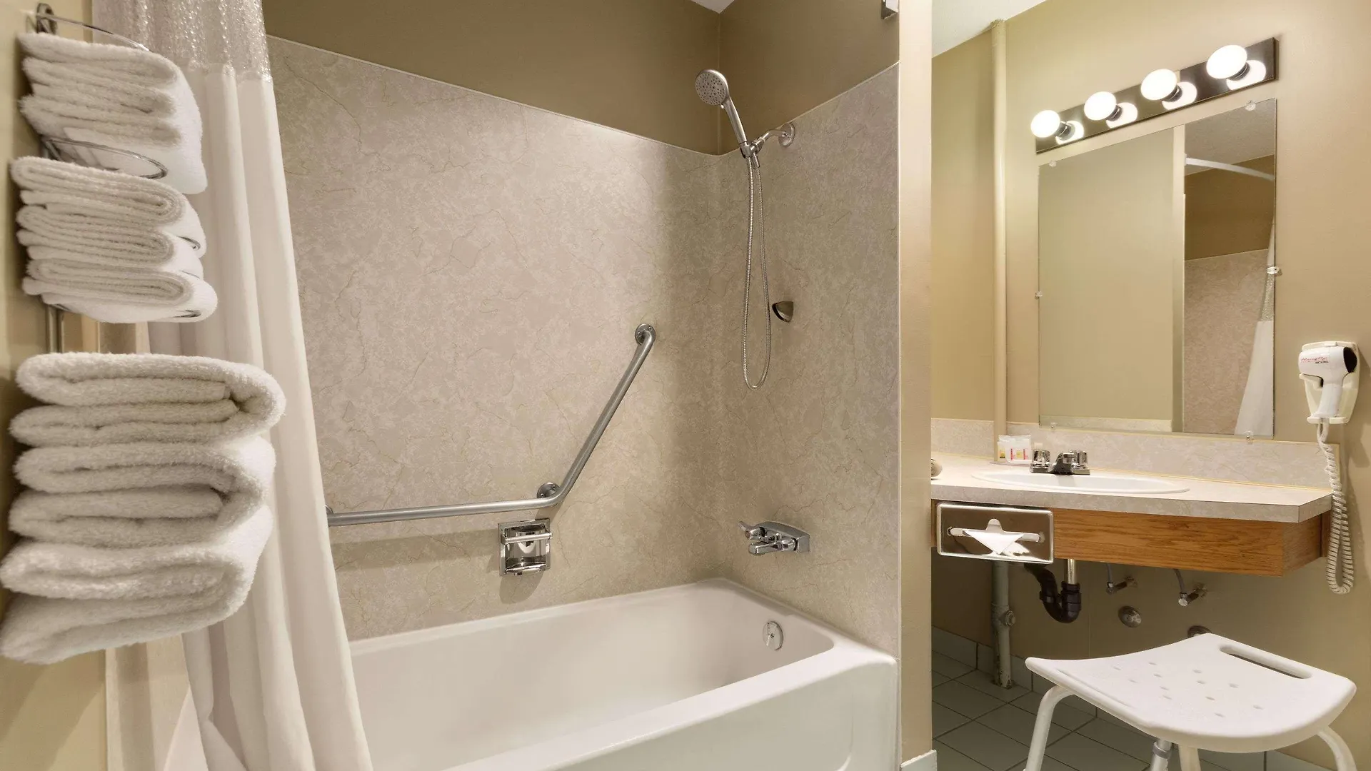 Hotel Days Inn By Wyndham Nanaimo